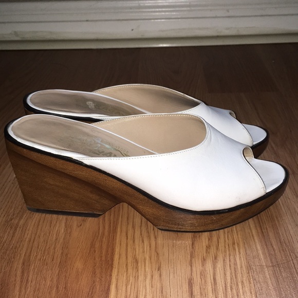 Salvatore Ferragamo white leather clog mules - Picture 2 of 6